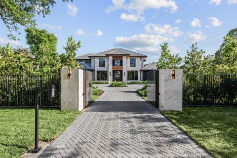 House in Pinecrest, Florida 7 bedrooms, 929.12 sq.m. № 2071400 - photo 3