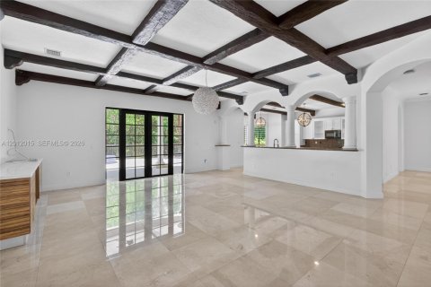 House in Cutler Bay, Florida 6 bedrooms, 438.22 sq.m. № 2075049 - photo 18