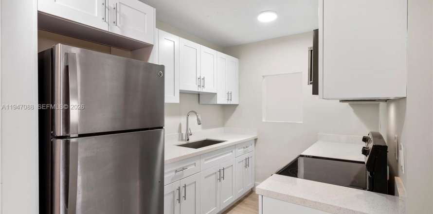 Квартира в Хайалиа, Флорида 1 спальня, 65.03м2 № 2003483