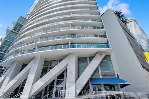 Condo in Miami, Florida, 2 bedrooms  № 1867688 - photo 26