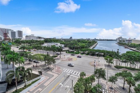 Condo in Miami, Florida, 2 bedrooms  № 1867688 - photo 18
