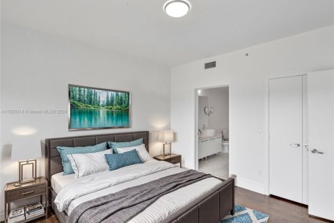 Condo in Miami, Florida, 2 bedrooms  № 1867688 - photo 5