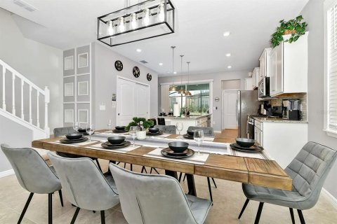 House in Davenport, Florida 5 bedrooms, 293.01 sq.m. № 1918485 - photo 9