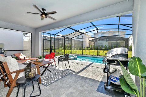 House in Davenport, Florida 5 bedrooms, 293.01 sq.m. № 1918485 - photo 27
