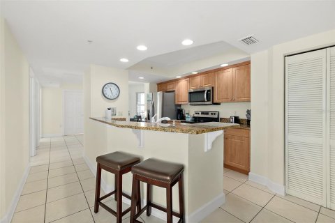 Купить кондоминиум в Дейтона - Бич-Шорс, Флорида 6 комнат, 192.49м2, № 1914781 - фото 12