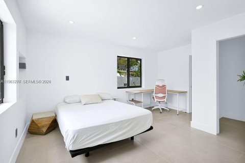 Villa ou maison à vendre à Hallandale Beach, Floride: 3 chambres, 157.84 m2 № 2025166 - photo 15