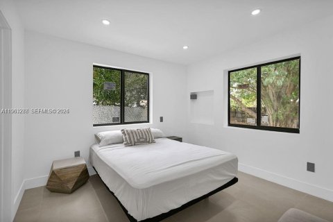 Villa ou maison à vendre à Hallandale Beach, Floride: 3 chambres, 157.84 m2 № 2025166 - photo 12