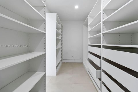 Villa ou maison à vendre à Hallandale Beach, Floride: 3 chambres, 157.84 m2 № 2025166 - photo 11