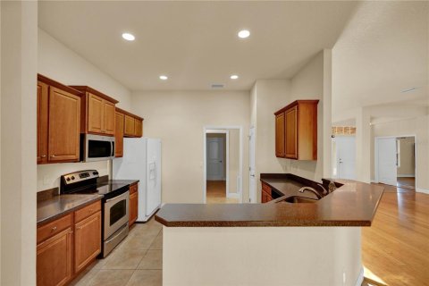 House in Ocala, Florida 4 bedrooms, 206.06 sq.m. № 2113384 - photo 8