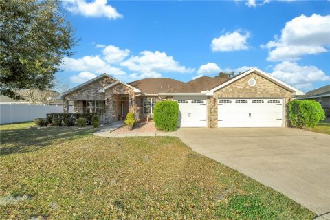 House in Ocala, Florida 4 bedrooms, 206.06 sq.m. № 2113384