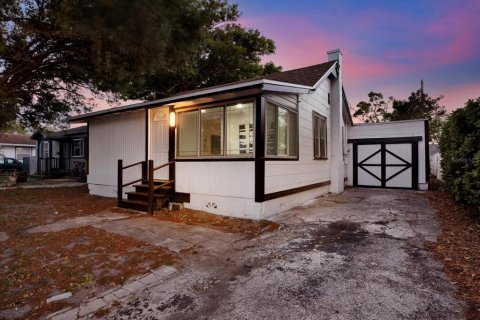 House in Saint Petersburg, Florida 2 bedrooms, 72 sq.m. № 1905898 - photo 3