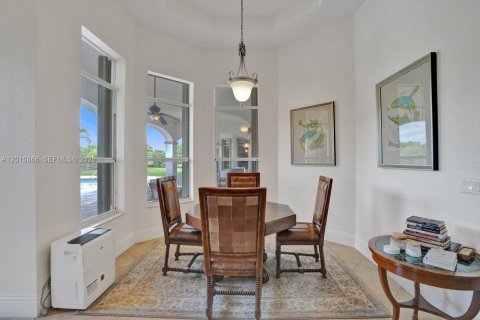 Villa ou maison à vendre à Homestead, Floride: 5 chambres, 510.68 m2 № 2076585 - photo 24