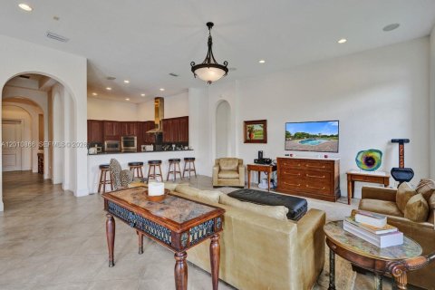 Villa ou maison à vendre à Homestead, Floride: 5 chambres, 510.68 m2 № 2076585 - photo 19