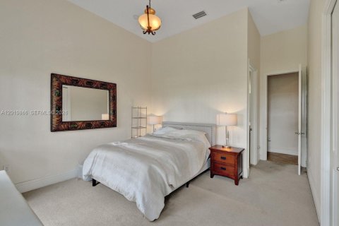 Villa ou maison à vendre à Homestead, Floride: 5 chambres, 510.68 m2 № 2076585 - photo 22