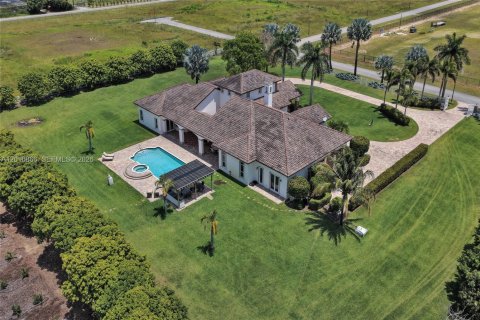 Villa ou maison à vendre à Homestead, Floride: 5 chambres, 510.68 m2 № 2076585 - photo 5