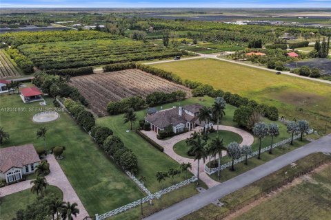 Villa ou maison à vendre à Homestead, Floride: 5 chambres, 510.68 m2 № 2076585 - photo 3