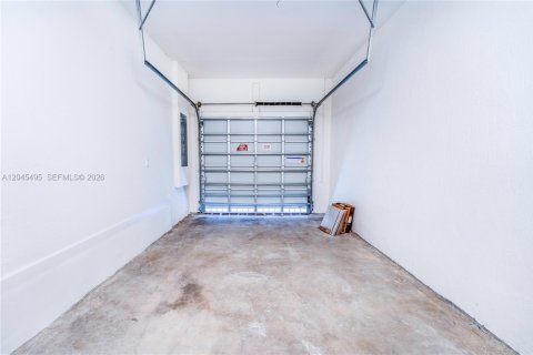 Adosado en venta en Pembroke Park, Florida, 3 dormitorios, 118.54 m2 № 2268424 - foto 17