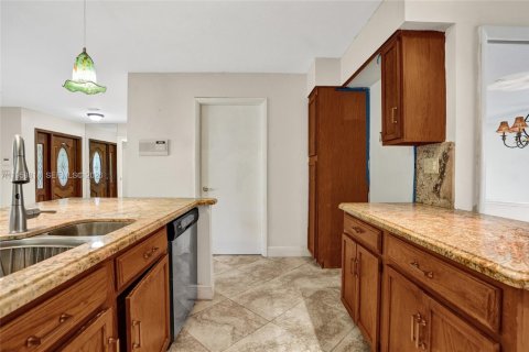 Villa ou maison à vendre à Jupiter, Floride: 2 chambres, 186.64 m2 № 2010289 - photo 18