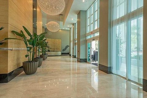 Купить кондоминиум в Майами, Флорида 1 спальня, 71.91м2, № 2049131 - фото 21