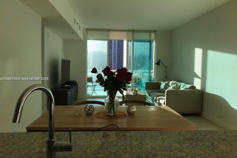 Купить кондоминиум в Майами, Флорида 1 спальня, 71.91м2, № 2049131 - фото 2