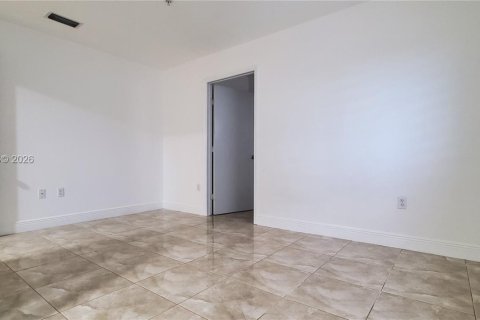Copropriété à vendre à Miami, Floride: 2 chambres, 99.13 m2 № 2412486 - photo 10
