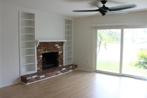 Casa en venta en Temple Terrace, Florida, 3 dormitorios, 108.05 m2 № 1831646 - foto 2