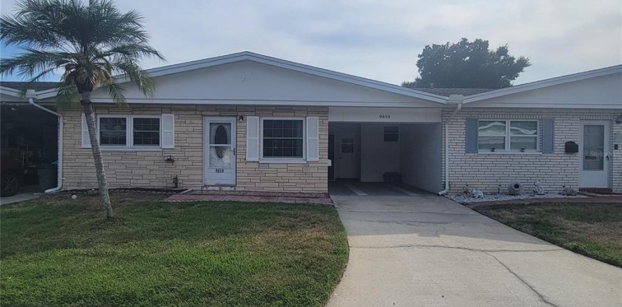 Villa ou maison à Pinellas Park, Floride 3 chambres, 77.11 m2 № 2230273