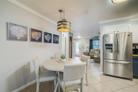 House in Sarasota, Florida 4 bedrooms, 142.51 sq.m. № 2422651 - photo 16