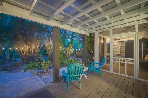 House in Sarasota, Florida 4 bedrooms, 142.51 sq.m. № 2422651 - photo 6