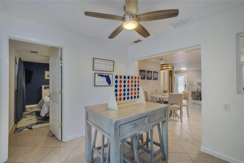 House in Sarasota, Florida 4 bedrooms, 142.51 sq.m. № 2422651 - photo 21
