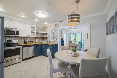 House in Sarasota, Florida 4 bedrooms, 142.51 sq.m. № 2422651 - photo 11