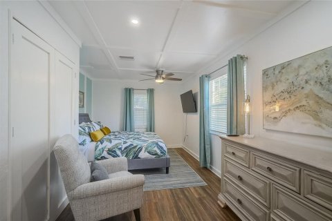House in Sarasota, Florida 4 bedrooms, 142.51 sq.m. № 2422651 - photo 24