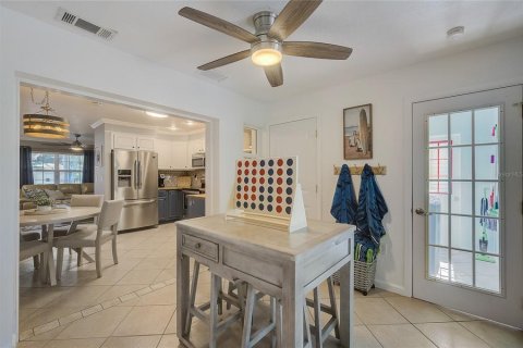 House in Sarasota, Florida 4 bedrooms, 142.51 sq.m. № 2422651 - photo 22