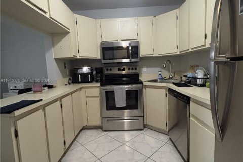 Condo in Greenacres, Florida, 1 bedroom  № 2050861 - photo 14