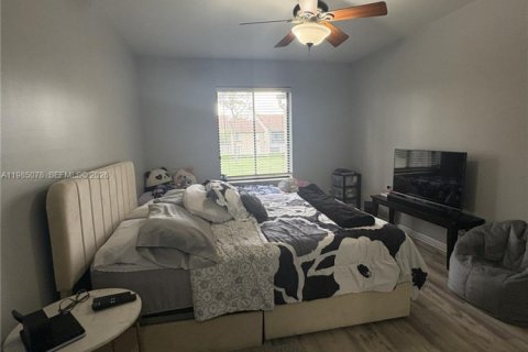 Condo in Greenacres, Florida, 1 bedroom  № 2050861 - photo 19