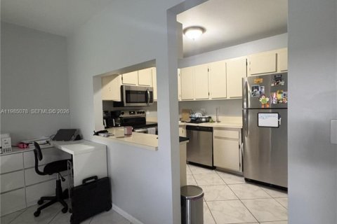 Condo in Greenacres, Florida, 1 bedroom  № 2050861 - photo 11