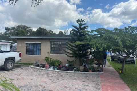 Купить виллу или дом в Майами, Флорида 4 спальни, 113.71м2, № 2050385 - фото 2