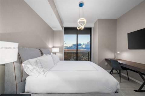 Condominio en venta en Miami, Florida, 4 dormitorios, 224.64 m2 № 2034778 - foto 15