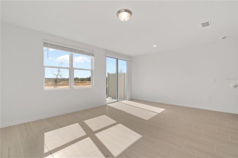 Adosado en alquiler en Clermont, Florida, 3 dormitorios, 137.96 m2 № 1815012 - foto 8