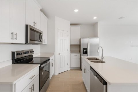 Adosado en alquiler en Clermont, Florida, 3 dormitorios, 137.96 m2 № 1815012 - foto 5