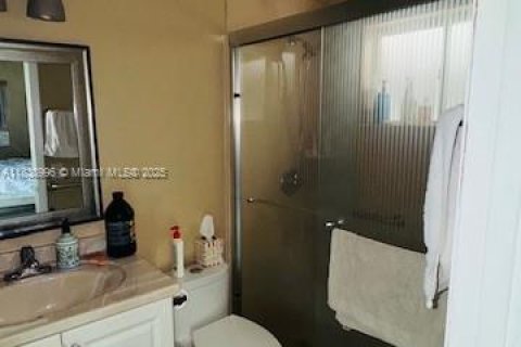 Townhouse in Hialeah, Florida 3 bedrooms, 146.79 sq.m. № 1825675 - photo 11