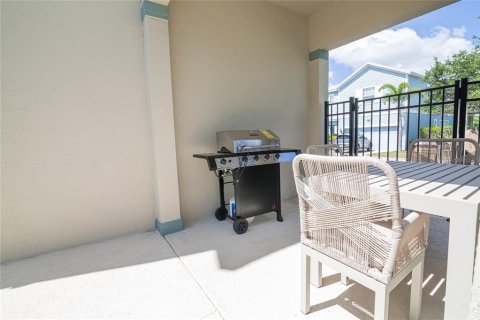 House in Four Corners, Florida 5 bedrooms, 285.77 sq.m. № 1747474 - photo 17