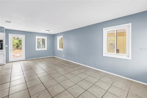 Casa en venta en Saint Petersburg, Florida, 3 dormitorios, 89.19 m2 № 2385873 - foto 9