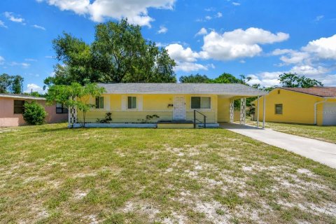 Casa en Saint Petersburg, Florida 3 dormitorios, 89.19 m2 № 2385873