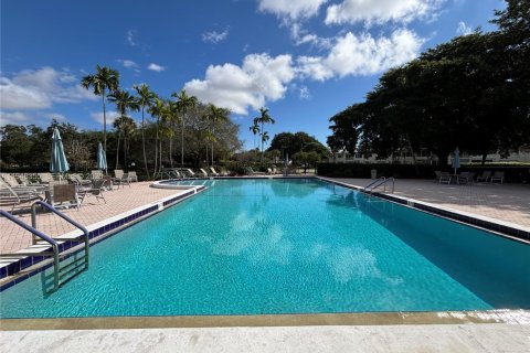 Condominio en venta en Coconut Creek, Florida, 1 dormitorio, 69.49 m2 № 2006012 - foto 28
