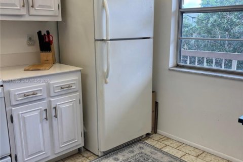 Condominio en venta en Coconut Creek, Florida, 1 dormitorio, 69.49 m2 № 2006012 - foto 11