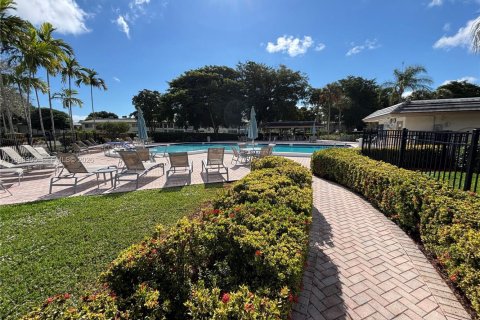 Condominio en venta en Coconut Creek, Florida, 1 dormitorio, 69.49 m2 № 2006012 - foto 27