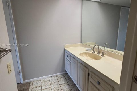 Condominio en venta en Coconut Creek, Florida, 1 dormitorio, 69.49 m2 № 2006012 - foto 16