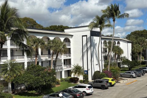 Condominio en venta en Coconut Creek, Florida, 1 dormitorio, 69.49 m2 № 2006012 - foto 4