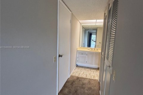 Condominio en venta en Coconut Creek, Florida, 1 dormitorio, 69.49 m2 № 2006012 - foto 15